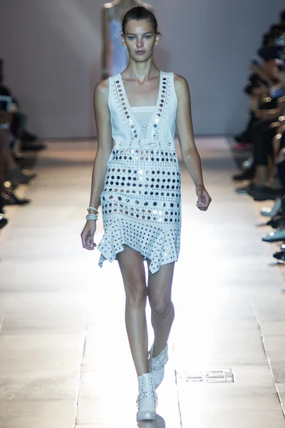 Look 1